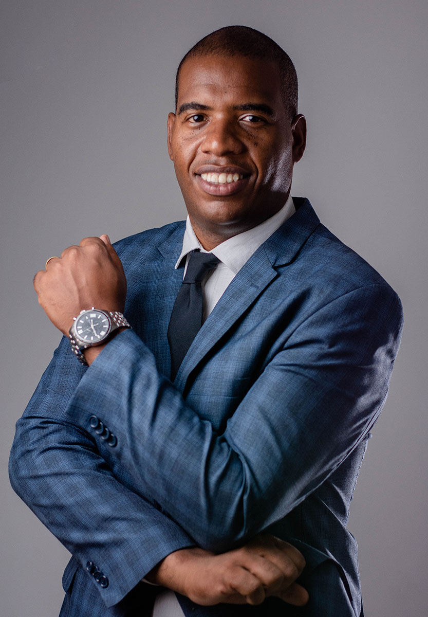 Dr. Misael Rodrigo